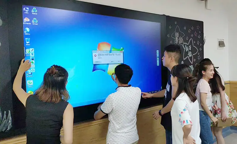 Factory Wholesale High Quality Smart Whiteboard Education Smartboards Interactive Whiteboard LED Black Notice Board 65 Inch